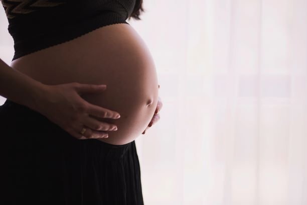 L’hypnose pendant la grossesse : dans quel cas y recourir ?